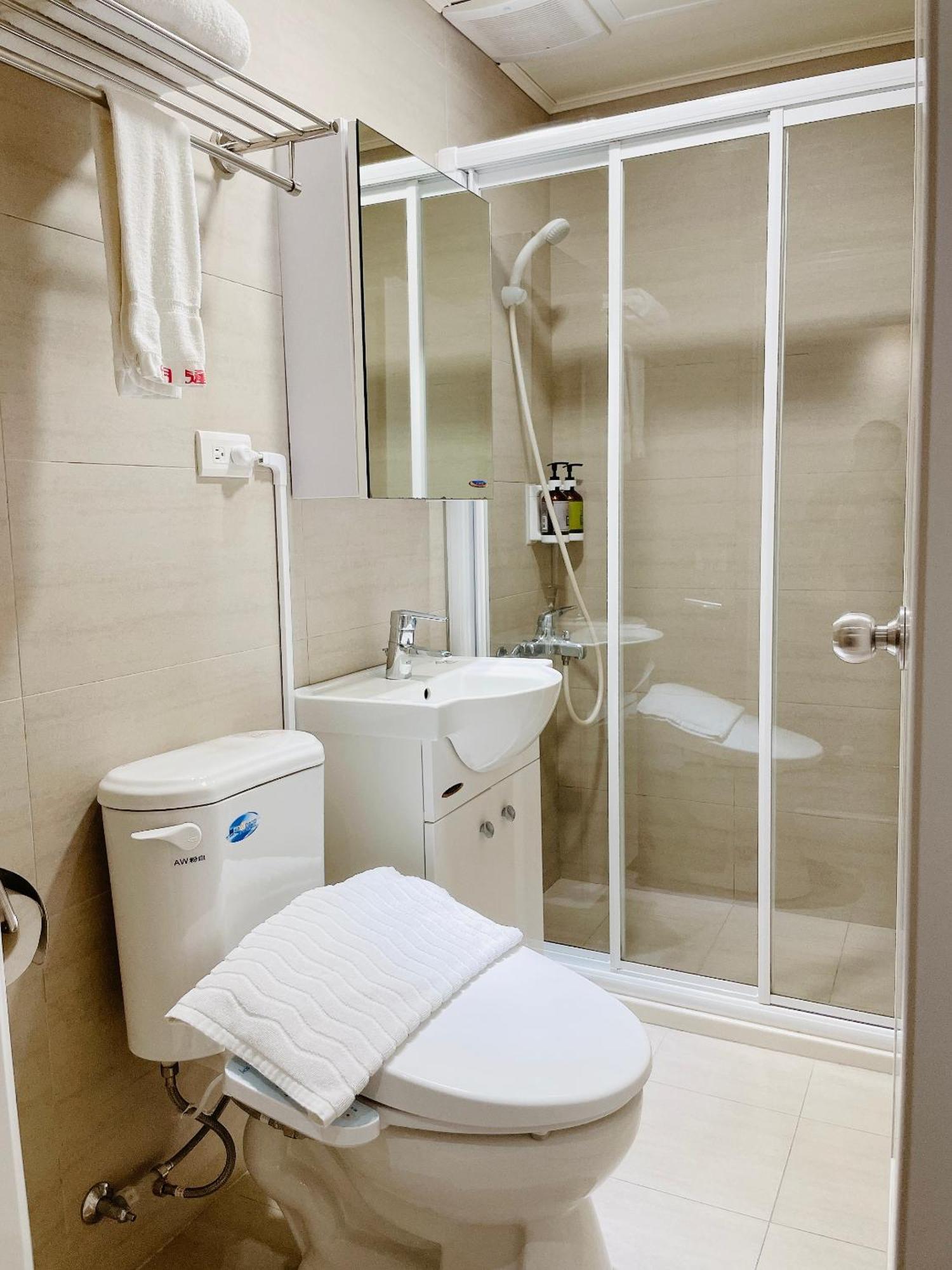 Hotel Huru House Taichung Eksteriør billede